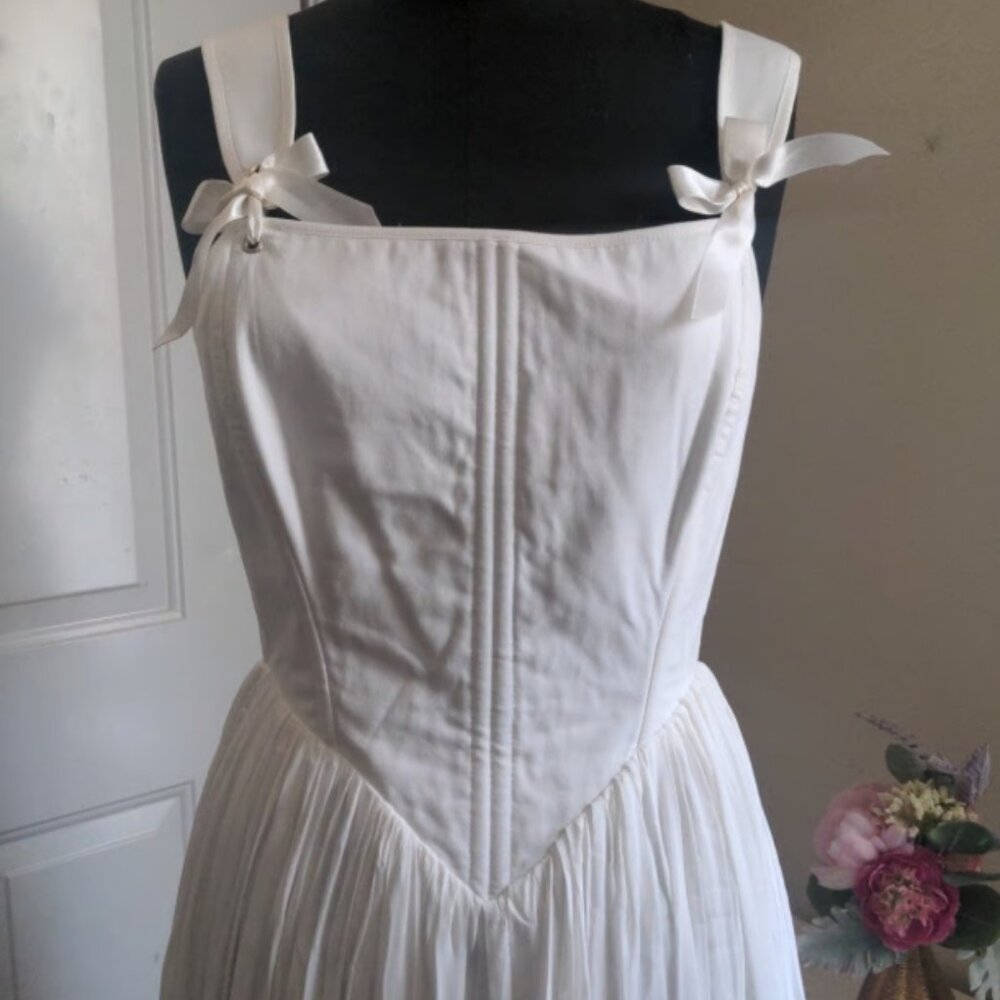 Medieval Style Floor Length Wedding Dress Custom made - Picture 2 of 12